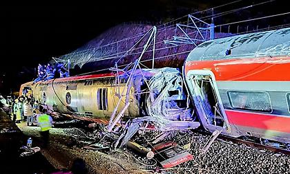 Ισπανία: Εκτροχιάστηκαν δύο τρένα υψηλής ταχύτητας - Αναφορές για δύο νεκρούς και πολλούς τραυματίες