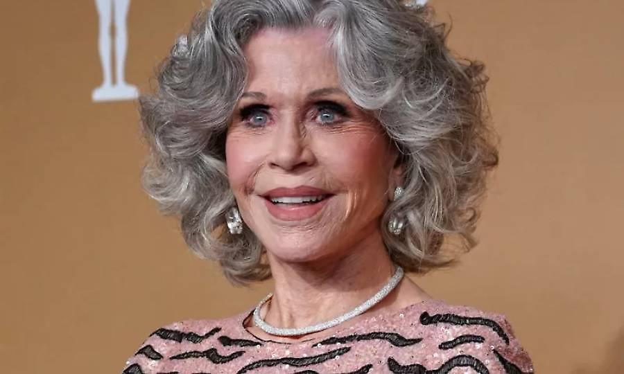 Σοκ για την Τζέιν Φόντα: Η 88χρονη μεταφέρεται με αναπηρικό αμαξίδιο στo αεροδρόμιο