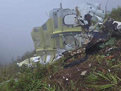 Τραγωδία στην Ινδονησία: Βρέθηκαν συντρίμμια αεροσκάφους με 11 επιβαίνοντες