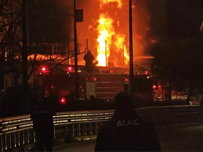Υπό έλεγχο η φωτιά στα Καζάνια Περάματος