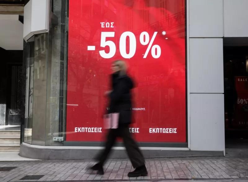 Χειμερινές εκπτώσεις σε «φουλ ρυθμούς»: Ανοιχτά τα καταστήματα σήμερα