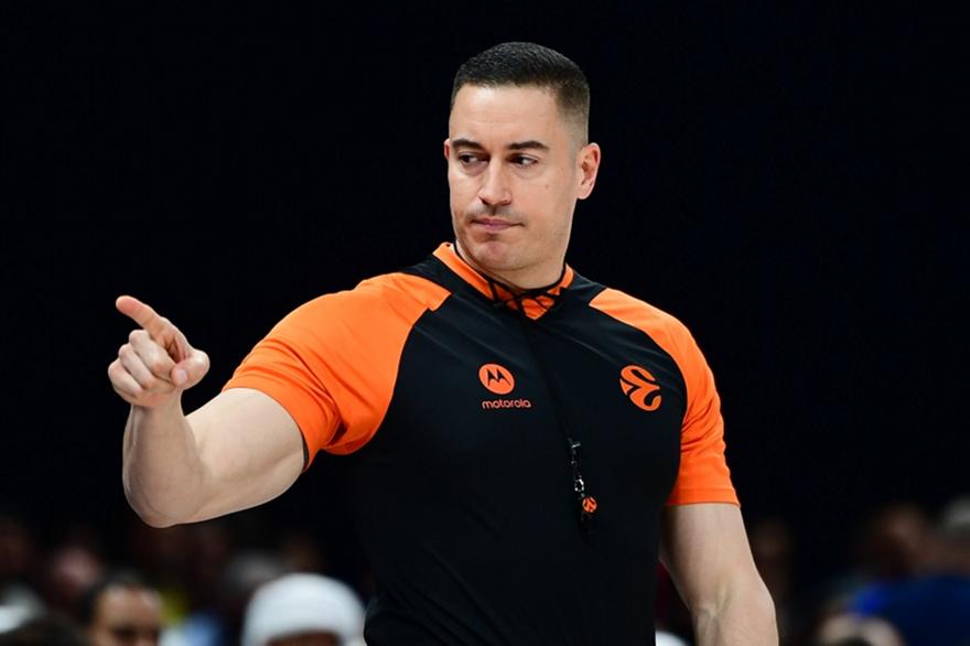 Οι διαιτητές στο Ολυμπιακός-Μακάμπι και στο Παναθηναϊκός-Μπασκόνια