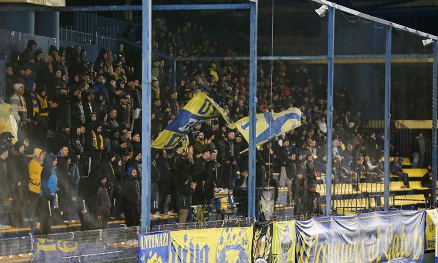 Αντιδράσεις και αποδοκιμασίες από τον κόσμο του Παναιτωλικού