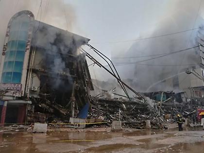 Κόλαση φωτιάς σε εμπορικό κέντρο στο Καράτσι: Τουλάχιστον 11 νεκροί, περισσότεροι από 60 αγνοούμενοι