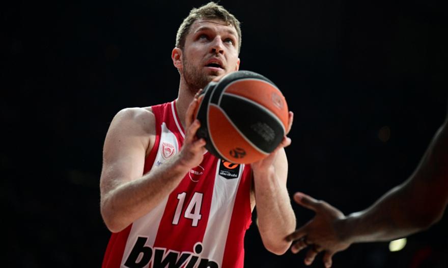 Βεζένκοφ: «Παίξαμε απαίσια στο δεύτερο ημίχρονο, δεν σεβαστήκαμε τη δουλειά που κάναμε στο πρώτο»