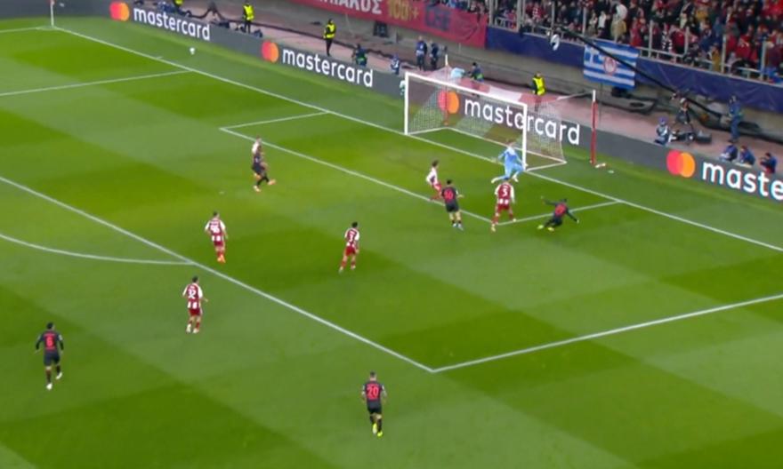 Μεγάλες επεμβάσεις του Τζολάκη που κρατούν το μηδέν για τον Ολυμπιακό!