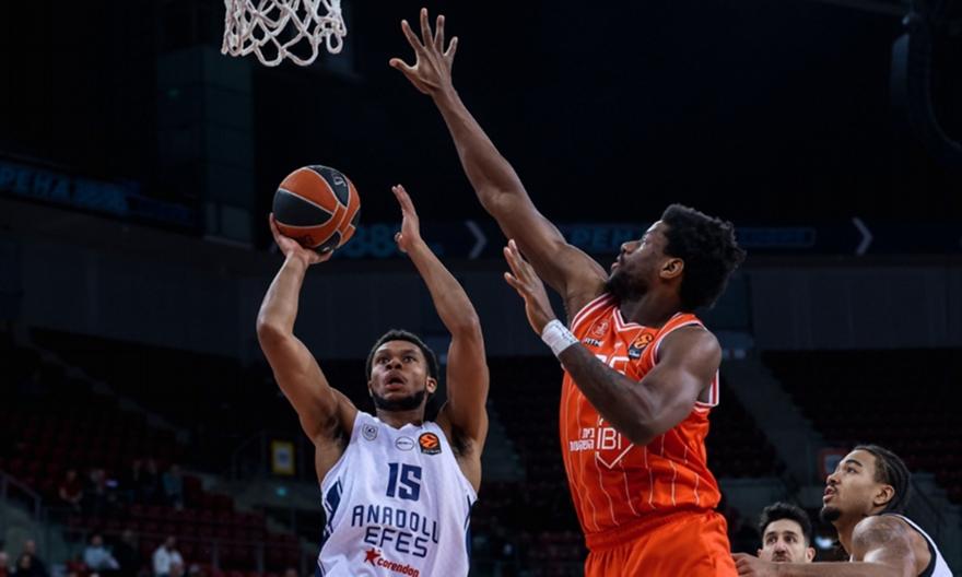 Έκανε ανατροπή και «βούλιαξε» την Εφές η Χάποελ Τελ Αβίβ