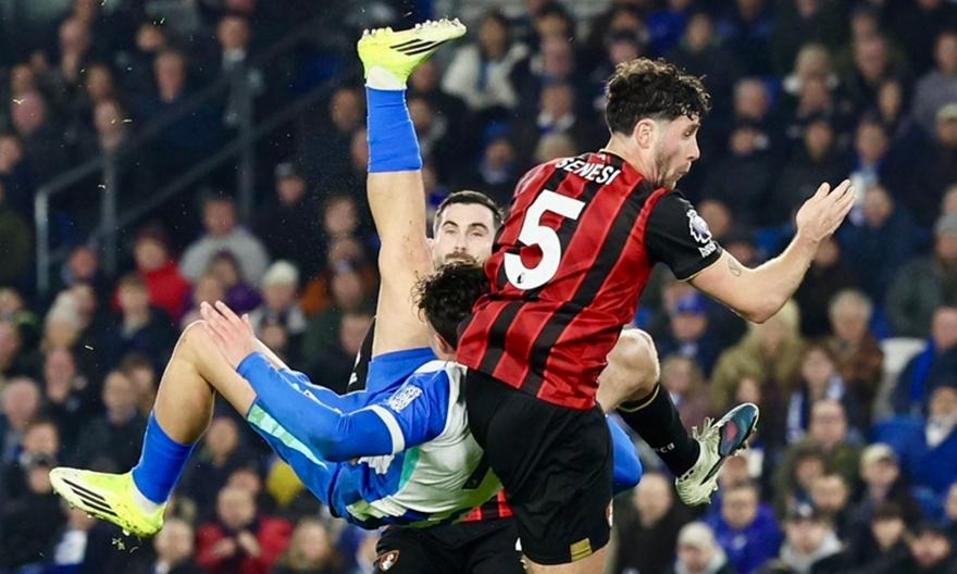 Τρέλα Κωστούλα: Μπήκε στο 77' και με ανάποδο ψαλίδι στο 91' χάρισε βαθμό στην Μπράιτον!