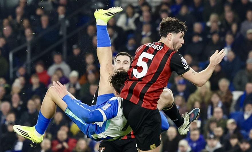 Aποθέωσε Κωστούλα ο Ανρί: «Χρειάζεται μεγάλη αυτοπεποίθηση για να σκοράρεις έτσι» Aποθέωσε Κωστούλα ο Ανρί: «Χρειάζεται μεγάλη αυτοπεποίθηση για να σκοράρεις έτσι»