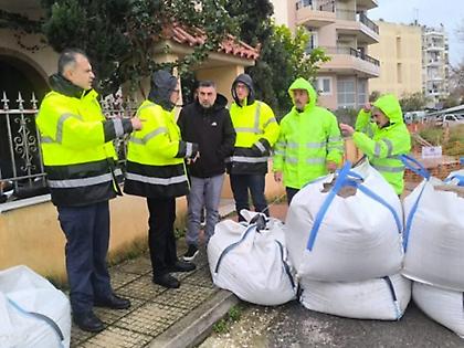 Συναγερμός στον Άγιο Δημήτριο για το ρέμα της Πικροδάφνης - Εκκενώθηκαν σπίτια