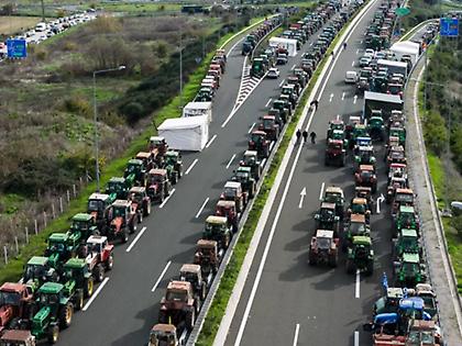 Διαλύονται τα μπλόκα στον Ε65 - Αποχωρούν από αύριο οι αγρότες της Καρδίτσας και των Τρικάλων