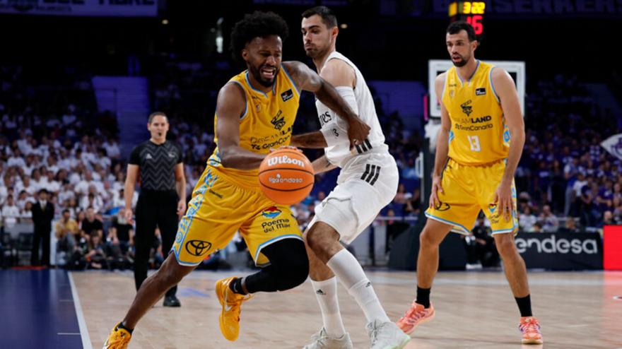 Έφυγε από τη Γκραν Κανάρια και πάει Βιλερμπάν ο Ανγκόλα