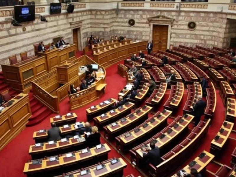 Άνω – κάτω η Ολομέλεια της Βουλής για τη σύσταση διακομματικής για το αγροτικό