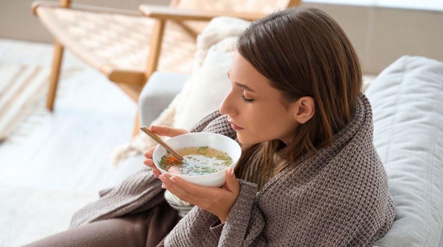 Τι να φας όταν είσαι κρυωμένος για να νιώσεις καλύτερα