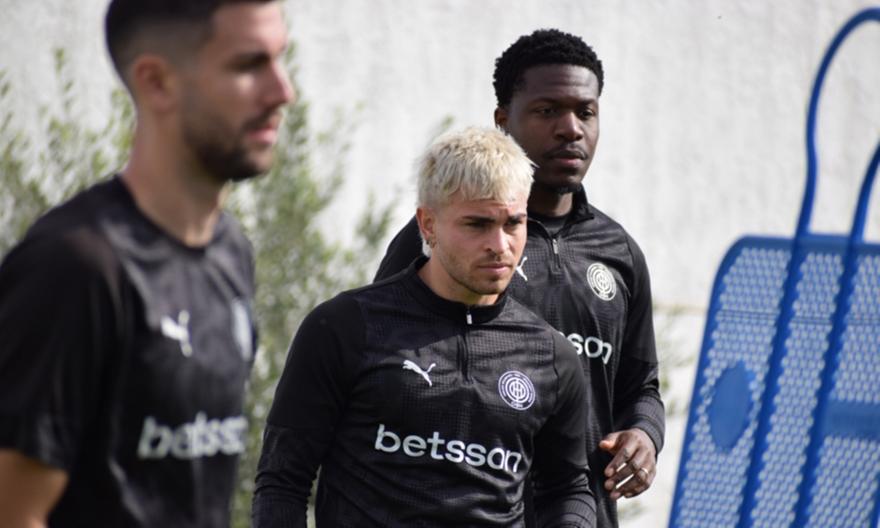 Ένας μέσα, ένας έξω στον ΟΦΗ