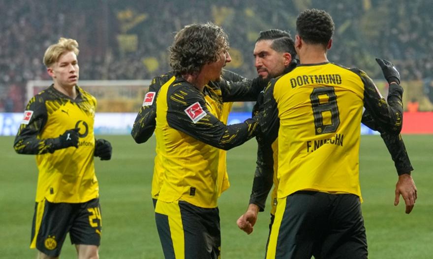 Χάλασε τα γενέθλια της Ουνιόν και… ξετύλιξε το δώρο της Μπάγερν η Ντόρτμουντ!