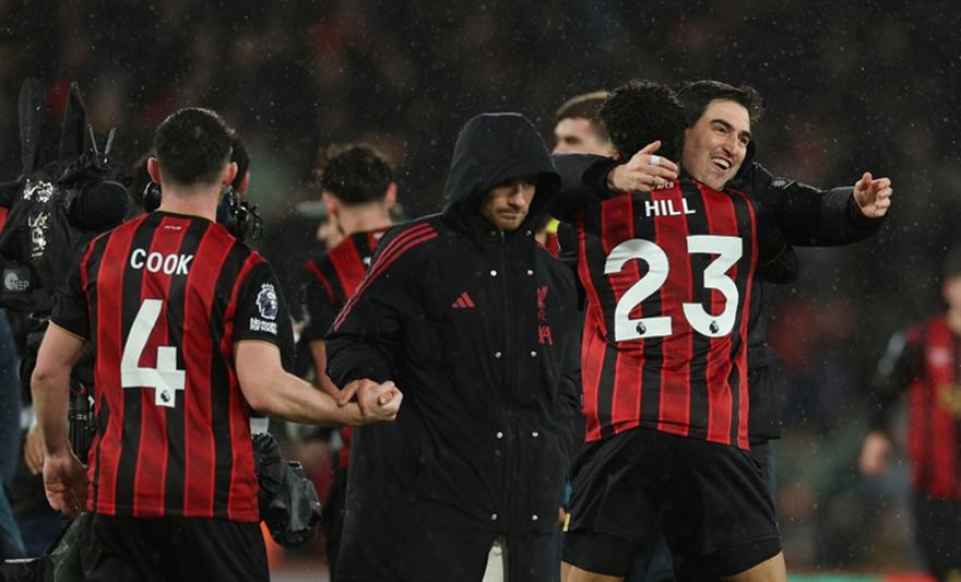 Μαγική νίκη της Μπόρνμουθ απέναντι στη Λίβερπουλ, την άφησε… ξερή στο 95’ από πλάγιο άουτ!