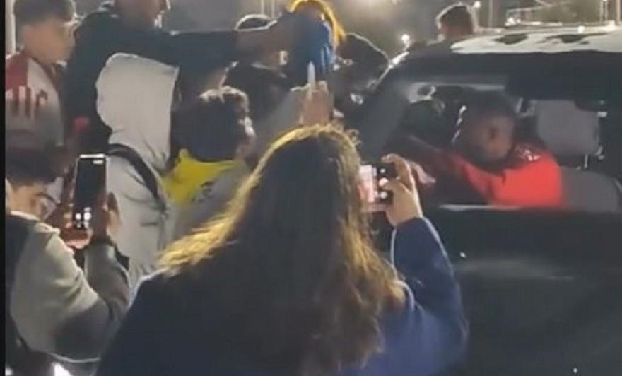 «Οε οε οε… Ελ Κααμπί»: Αποθέωση από μικρούς φίλους του Ολυμπιακού στον Μαροκινό