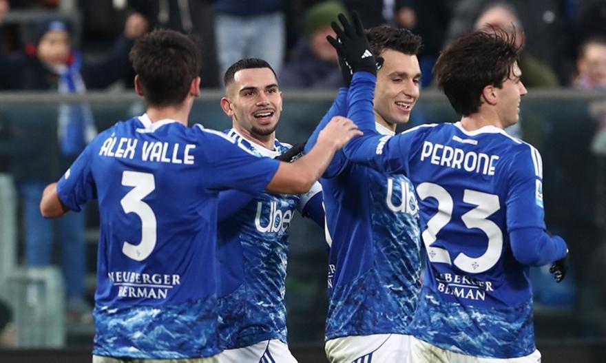 Αποθεώστε την: Η Κόμο με πρωταγωνιστή τον Δουβίκα διέλυσε την Τορίνο!