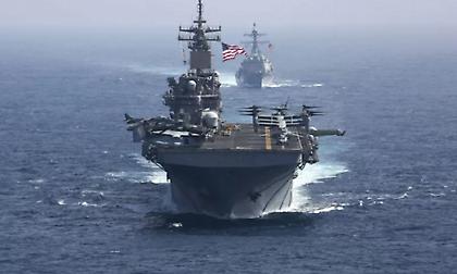 Η απόφαση του Τραμπ να στείλει πλοία στη Μέση Ανατολή αναζωπυρώνει την απειλή προς το Ιράν