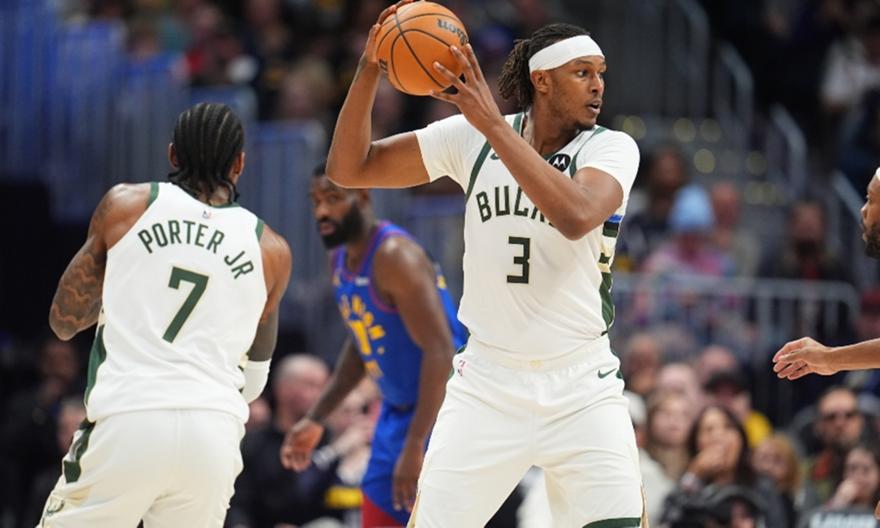 ΝΒΑ: Αναβλήθηκε το Μπακς-Μάβερικς στο Μιλγουόκι - Ο λόγος της απόφασης