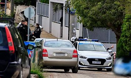 «Θα σκοτώσω και τα αδέρφια μου, αν με αφήσετε ελεύθερο» - Τι είπε ο 46χρονος πατροκτόνος στη Γλυφάδα