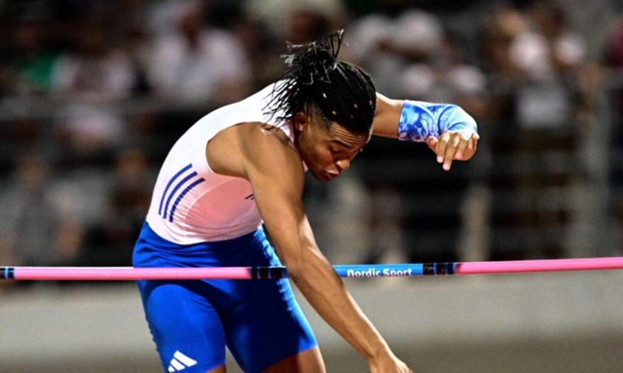 Αρχίζει από Λοτζ παρέα με Ντουπλάντις ο Καραλής