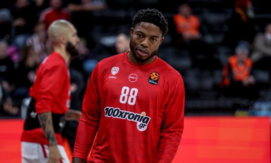 Ζέρβας: «Δεν δείχνει σοβαρό του Τζόουνς - Δύσκολα θα ντεμπουτάρει με Μπαρτσελόνα ο Τζόζεφ»