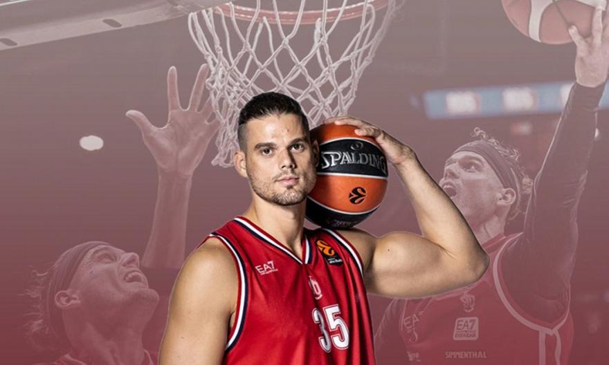 Τέλος από την Αρμάνι Μιλάνο ο Λεονάρντο Τοτέ