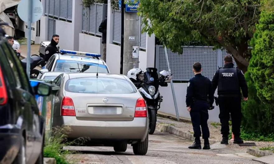 Ερωτήματα για την τραγωδία στη Γλυφάδα: Ο 46χρονος «έδινε το παρών ως δράστης ανθρωποκτονίας, όχι ως ψυχικά ασθενής»