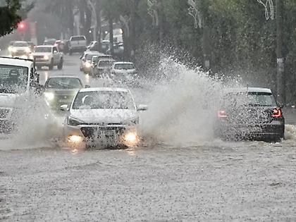 Διακοπή κυκλοφορίας στο ρέμα Βάρδα, από τα Σπάτα προς το Πικέρμι, λόγω κακοκαιρίας