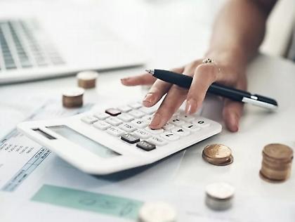 «Τριπλή» ενίσχυση στις αποδοχές – Προς αύξηση «έκπληξη» στον κατώτατο