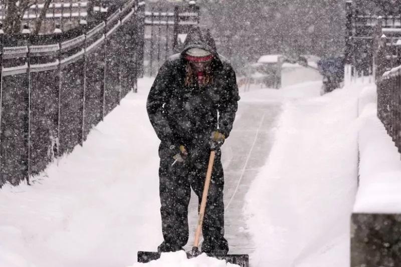 Ιστορικός χιονιάς στις ΗΠΑ: Σε κατάσταση έκτακτης ανάγκης 20 πολιτείες - Τουλάχιστον 10 νεκροί