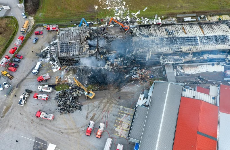 Απόλυτη καταστροφή: Συγκλονιστικές εικόνες από την επόμενη μέρα στη «Βιολάντα»