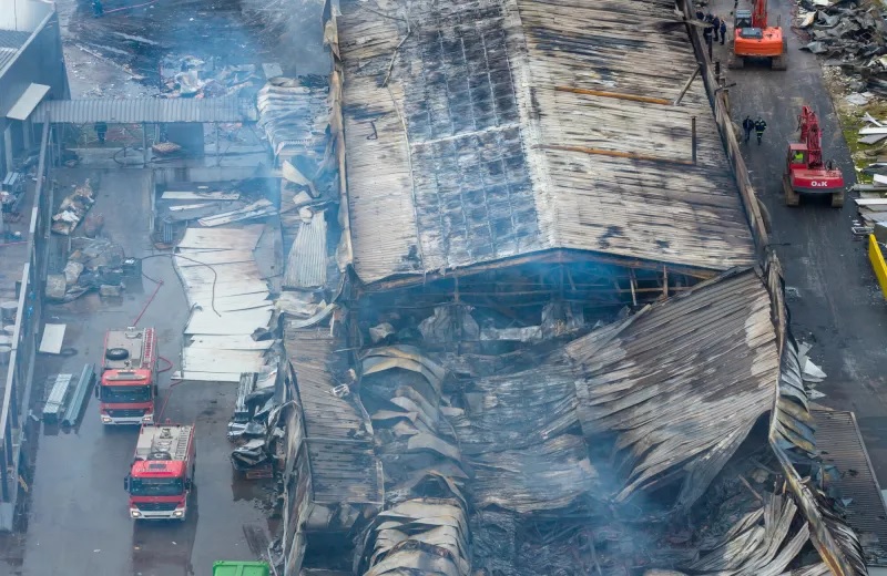 Απόλυτη καταστροφή: Συγκλονιστικές εικόνες από την επόμενη μέρα στη «Βιολάντα»