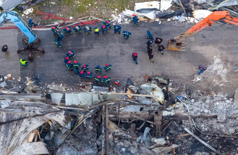 Απόλυτη καταστροφή: Συγκλονιστικές εικόνες από την επόμενη μέρα στη «Βιολάντα»