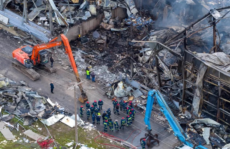 Απόλυτη καταστροφή: Συγκλονιστικές εικόνες από την επόμενη μέρα στη «Βιολάντα»