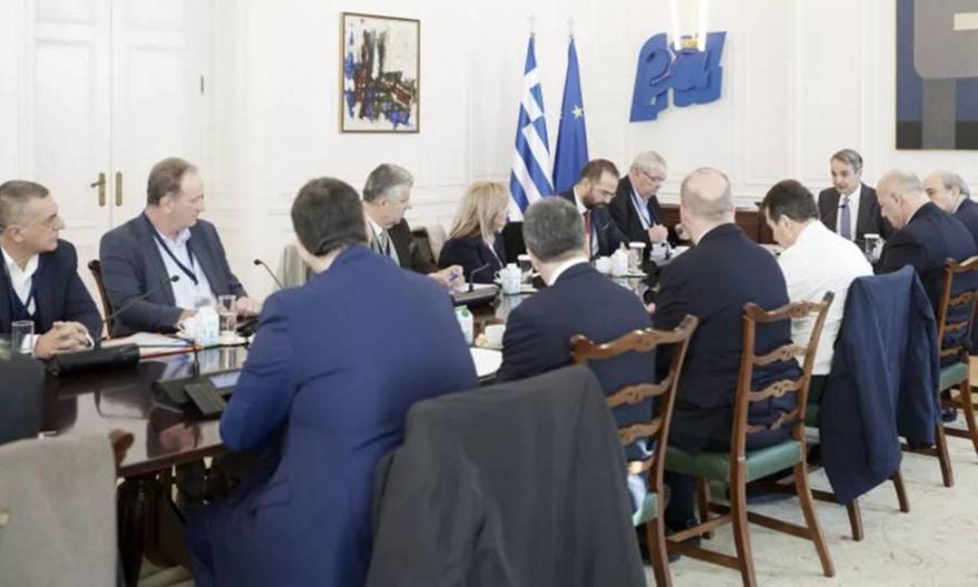 Σύσκεψη στο Μαξίμου για την ευλογιά: «Όχι» σε εμβολιασμό, «ναι» σε εφαρμογή των μέτρων βιοασφάλειας