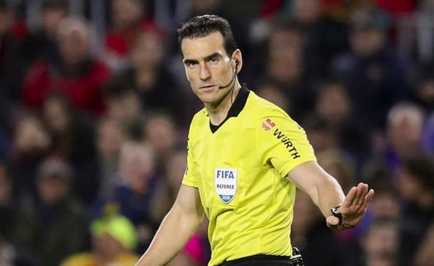 Ο γουρλής Μουνουέρα διαιτητής στο Παναθηναϊκός-Ρόμα