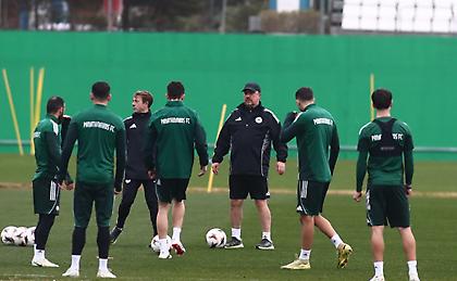 Mε πολλές απουσίες και αρκετούς νέους η αποστολή του Παναθηναϊκού για το ματς με τη Ρόμα