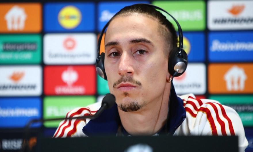 Τσιμίκας: «Θέλω να δίνω το καλύτερο για την ομάδα μου - Δεν έχω λόγια για την τραγωδία με τους οπαδούς του ΠΑΟΚ»