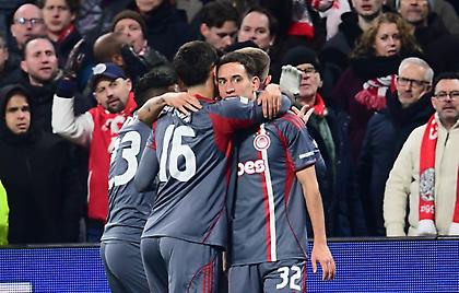 Σεντερφορίσια κεφαλιά ο Έσε, προβάδισμα ξανά για Ολυμπιακό