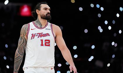 Πλήγμα για Ρόκετς: Τέλος η σεζόν για τον Στίβεν Άνταμς