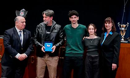 Σε ζεστό και οικογενειακό κλίμα η Ε.Φ.Ο.Επ.Α. έκοψε την πρωτοχρονιάτικη πίτα της