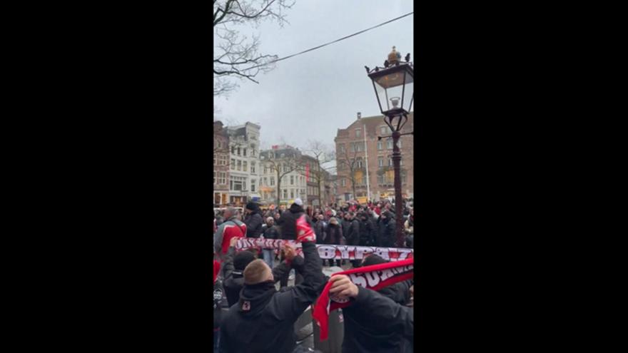 «Κάτι μαγικό» και στο κατακόκκινο Άμστερνταμ από τους φίλους του Ολυμπιακού!