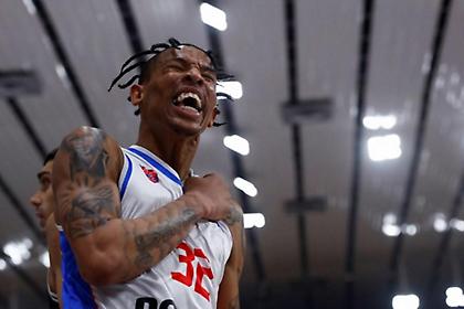 Πανιώνιος-Λόντον Λάιονς