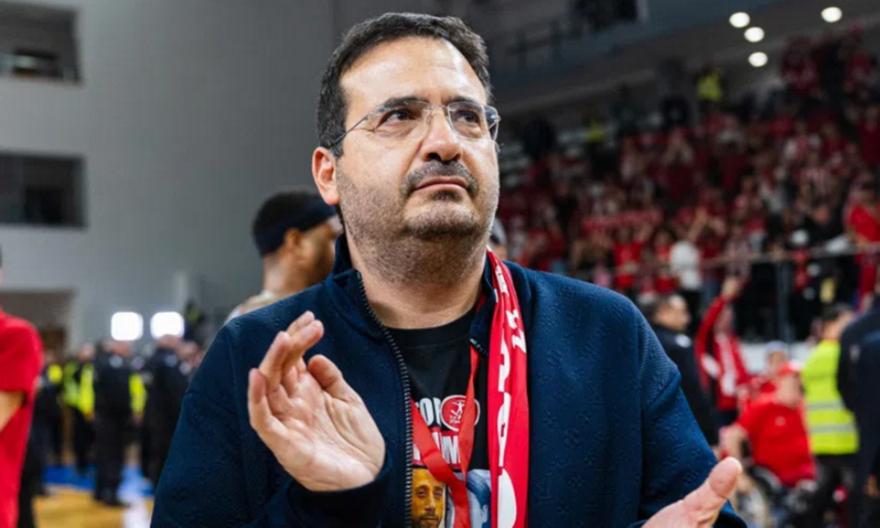 Το τρολάρισμα του προέδρου της Χάποελ στη Μονακό: «Αν μας δώσετε μερικούς παίκτες, είμαι πρόθυμος να βοηθήσω»