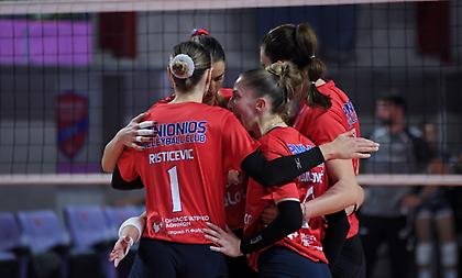 Τα έφερε τούμπα στην Κύπρο και προβάρει κοστούμι «εμφυλίου» ο Πανιώνιος!