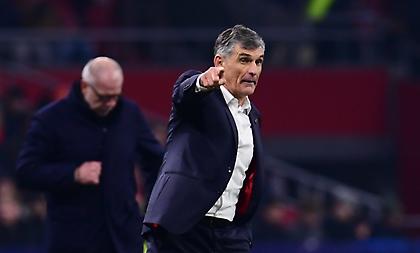 Το μέχρι… τέλους σύστημα του Μεντιλίμπαρ που τον δικαίωσε και έφερε τον Ολυμπιακό στα νοκ-άουτ