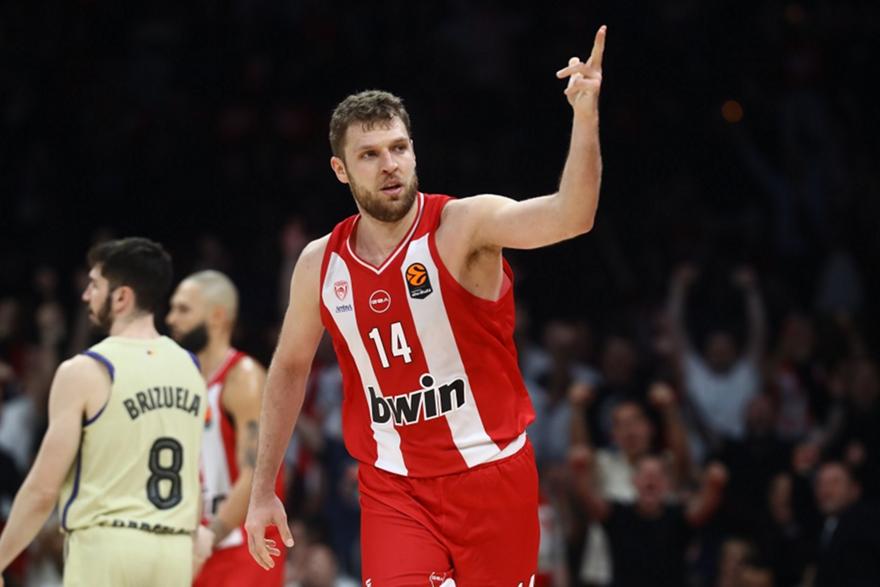 Βεζένκοφ: «Συλλυπητήρια σε όσους έχασαν τους αγαπημένους τους-Είμαστε πολύ καλή ομάδα»